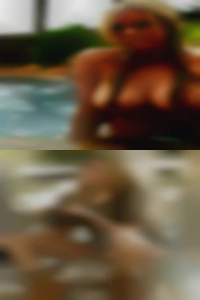 Used dildo's in the women horny past.